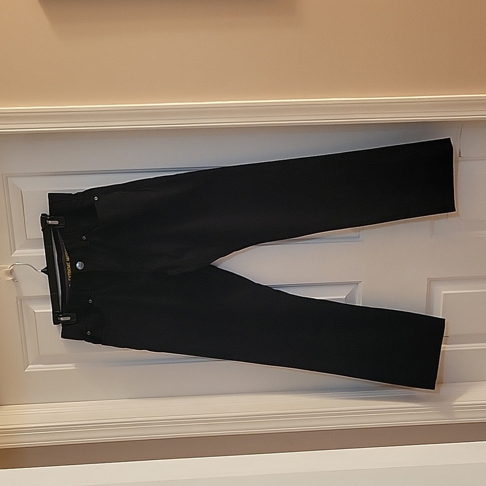 Lee black extreme motion jeans 32x 30